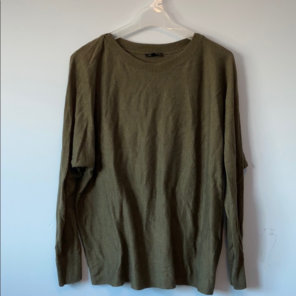 Beautiful sweater with open back - dynamite